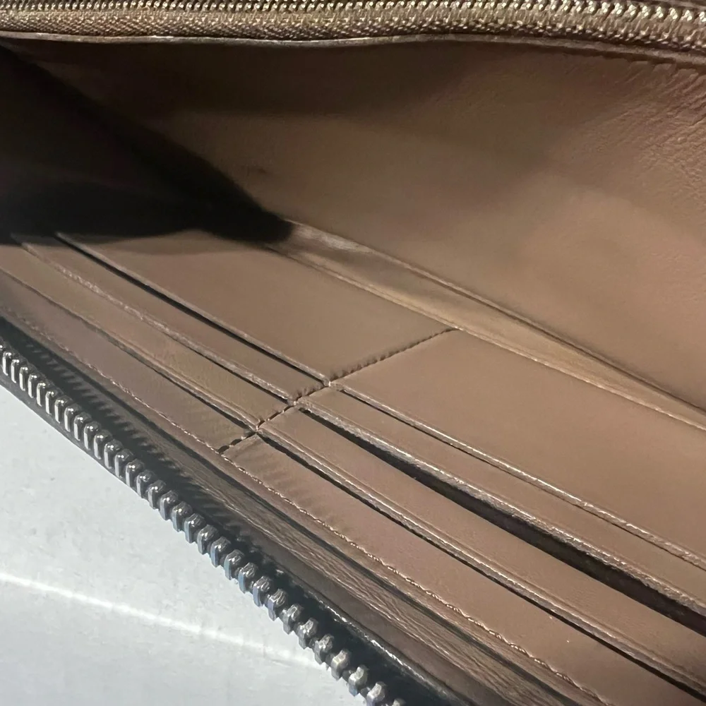 LOUIS VUITTON Portefeuille
Comet Long Wallet (BLACK) - Picture 15 of 16